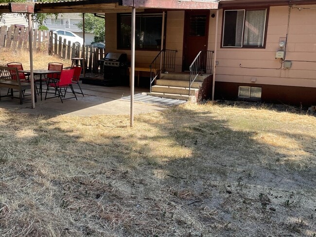 Photo - 1415 NW Deane St