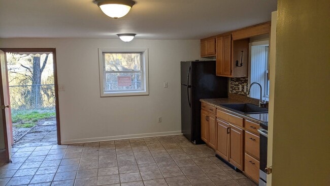 Photo - 2 bedroom 1 bath basement apartment with w...