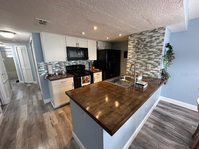 Photo - 2731 N Poinciana Blvd Unit 105