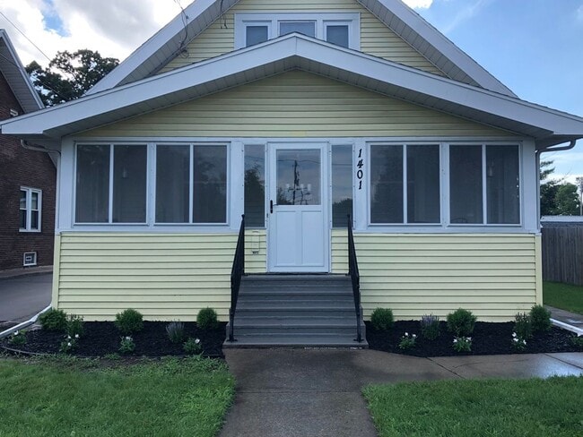 Building Photo - 1401 Ohio St Rental