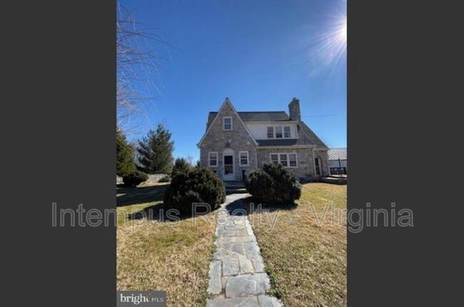 2663 Halfway Rd