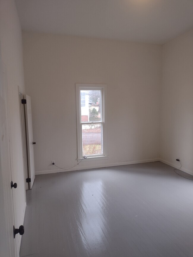 Front Bedroom 1 - 219 Sanford Ave