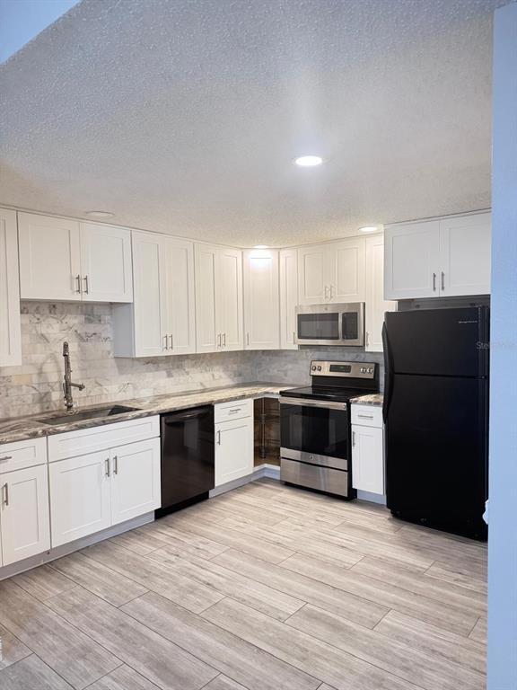 5555 Baywater Dr