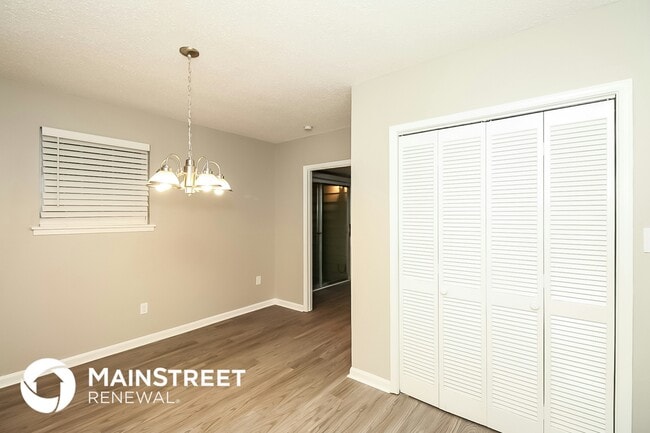 Photo - 6745 Buckhurst Trail