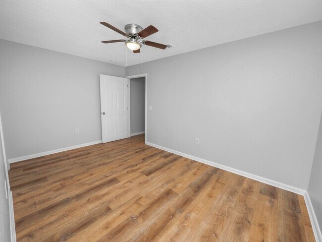 Photo - 2912 E Columbus Dr Unit 3