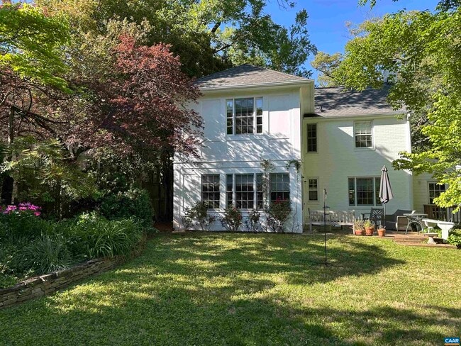 Photo - 1618 Oxford Rd