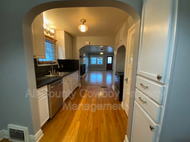 Photo - 209 E 2nd Ave