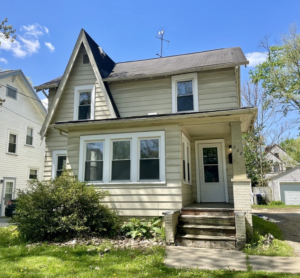 Photo - 628 Glendora Ave