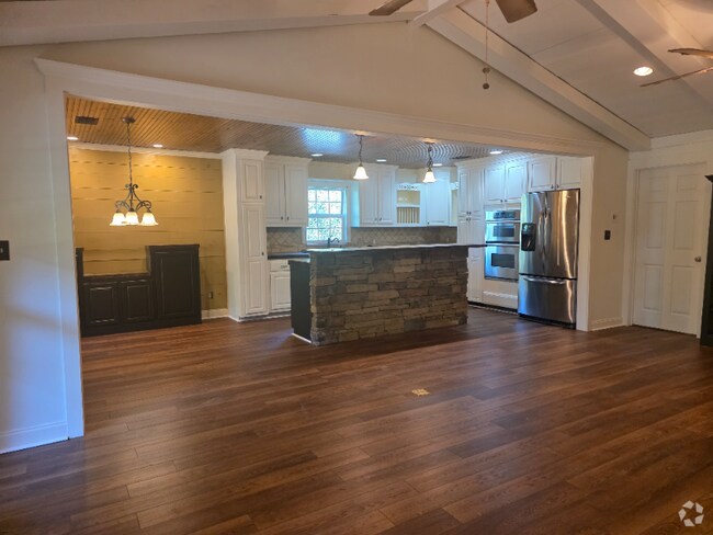 Building Photo - 547 Toonigh Rd Rental