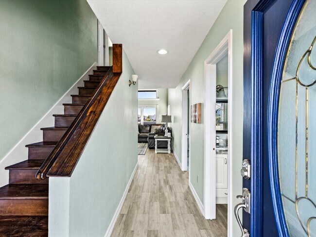 Photo - 334 Paradise Dr