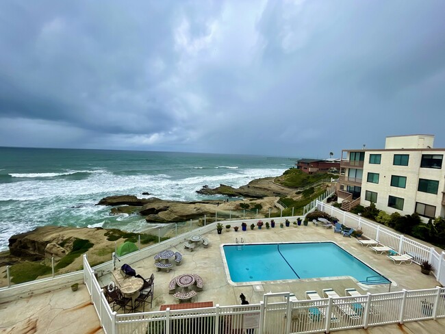 Building Photo - Santa Cruz 303 Unit 303 Rental
