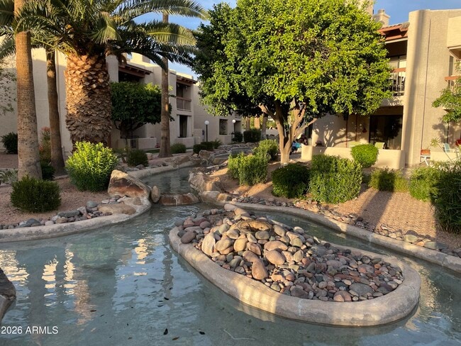 Photo - 205 N 74th St