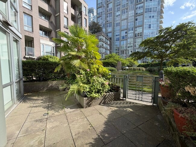 Photo - Townhome #120-1288 Marinaside Crescent Unit 120