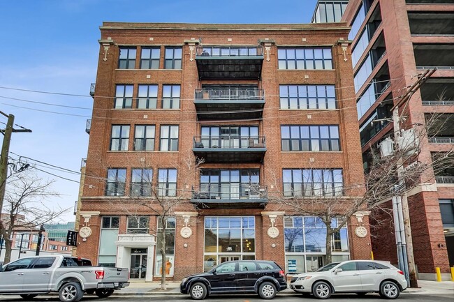 Building Photo - 215 N Aberdeen St