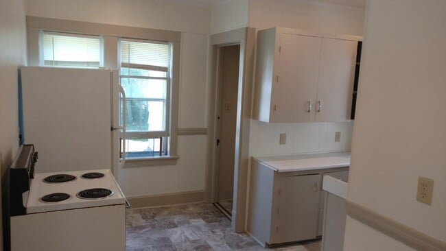 Kitchen - 3726 W Dorothy Pl Unit A