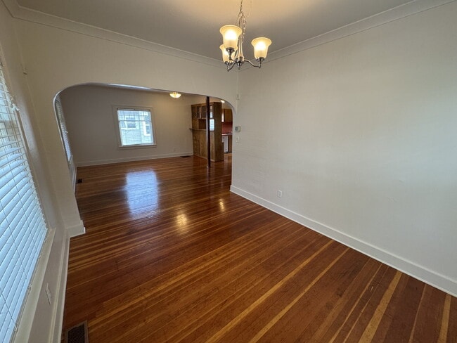 Photo - 3 Bedroom Home in Sellwood/Moreland.- Grea...