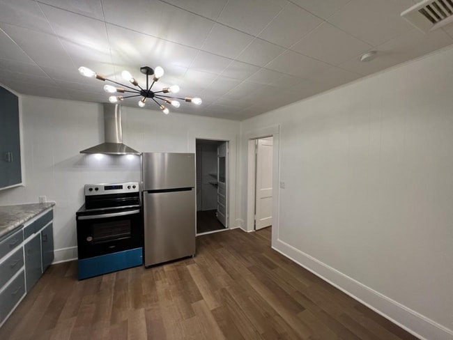 Photo - 111 Second St