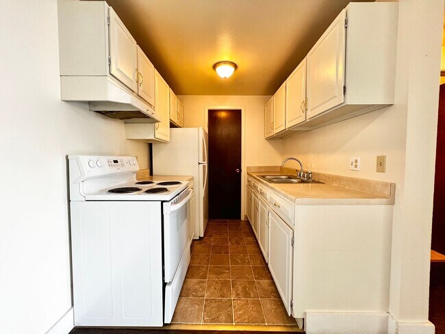 Photo - Robertson1001 (KC-JF-NB) Unit C3