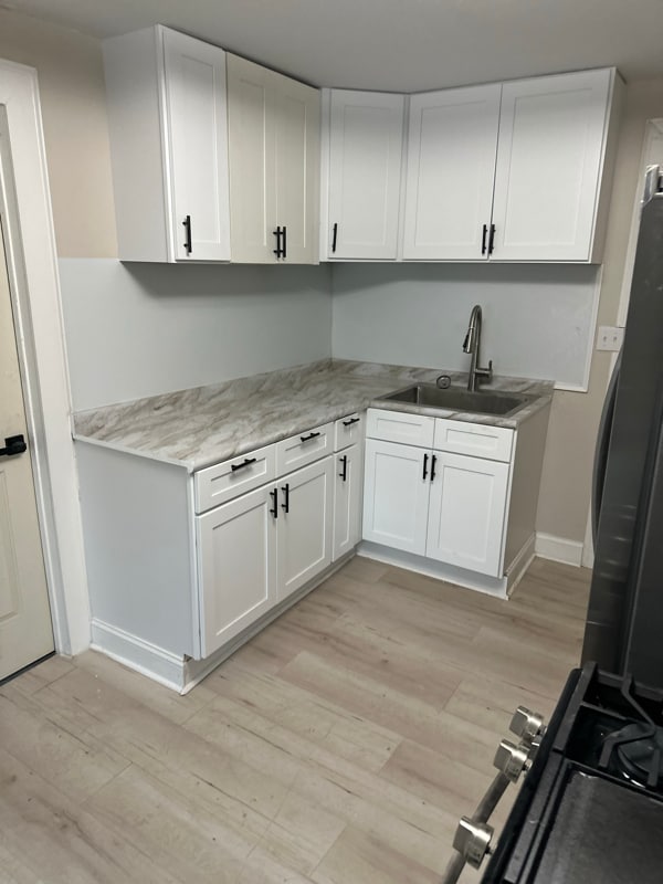 Building Photo - 1310 Willis Ave Unit 2nd floor back