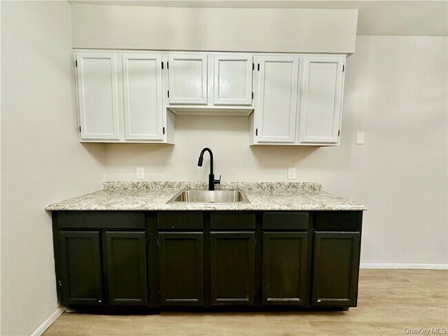 Photo - 13-19-19 Cole St Unit B14