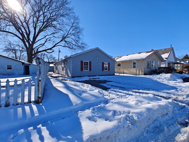 Building Photo - 809 Indiana Ave Unit 809 Rental