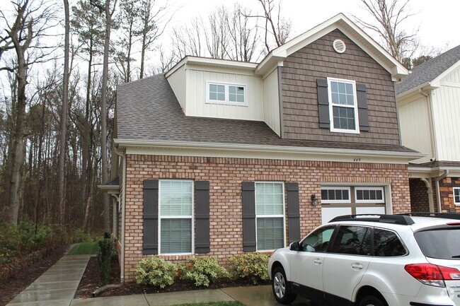 Building Photo - Open Floor plan in Greenbrier! Rental