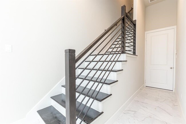 Photo - 5836 E Post Oak Ln