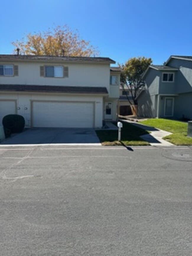 Photo - 3 Bed, 2.5 bath home in Carson City, Available 11/11