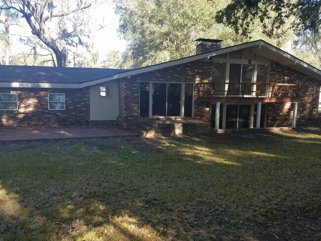 Photo - Charming 3BD/2BA Two-Story Home with Picturesque Pond Views in Lakeland