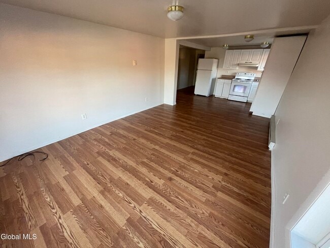 6 River St Unit 3