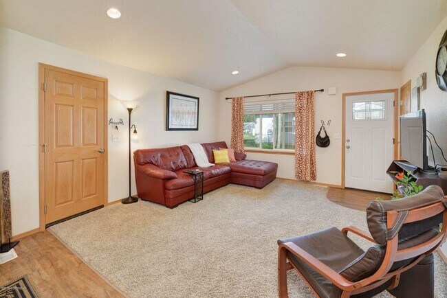 Photo - 1807 Miranda Ct Unit 2