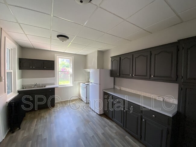 Photo - 824 W Princess St