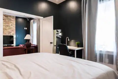 Photo - 777 Simpson Ave