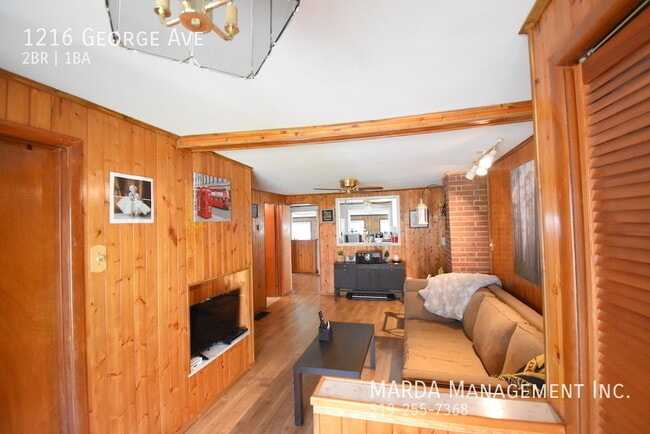 Photo - COZY 2 BED/1 BATH HOUSE IN EAST WINDSOR + UTILITIES