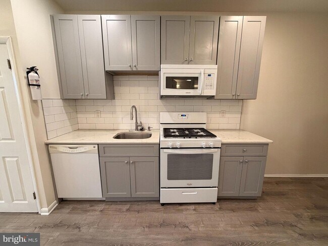 Photo - 2049 Snyder Ave Unit 1