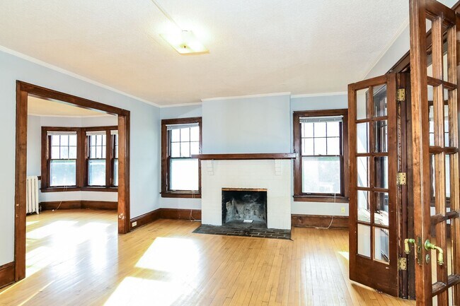 Photo - 509 6th St SE Unit 2