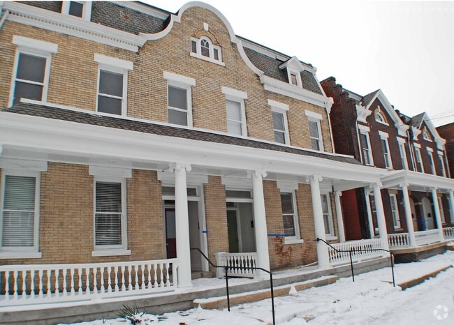 Building Photo - The Row at Cary Place Rental