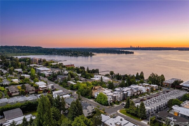 Photo - 6304 Lakeview Dr