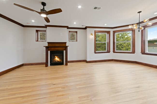 Photo - 4834 N Springfield Ave Unit 3