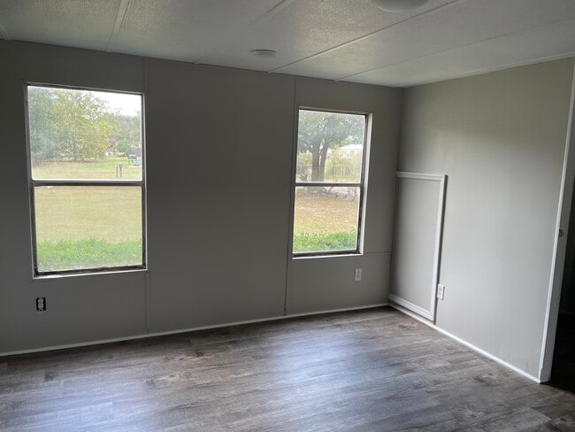 Photo - 176 Circle Dr