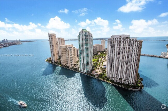 Building Photo - 300 S Biscayne Blvd Unit T-3610 Rental