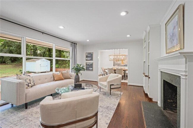 Photo - 2800 Mornington Dr NW