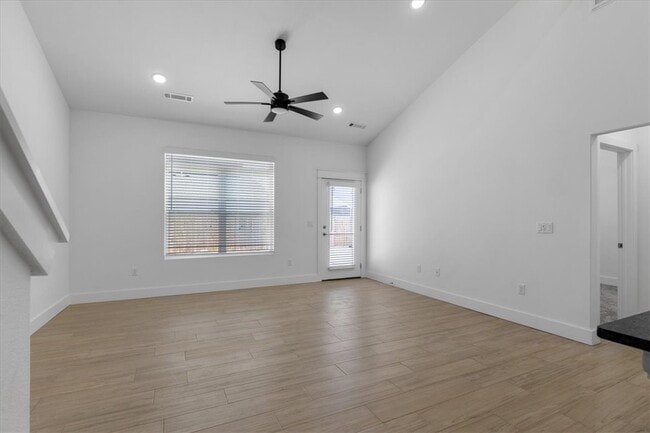 Photo - 717 Sun Meadows Loop