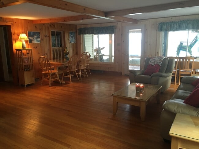 Photo - 685 Sebago Rd