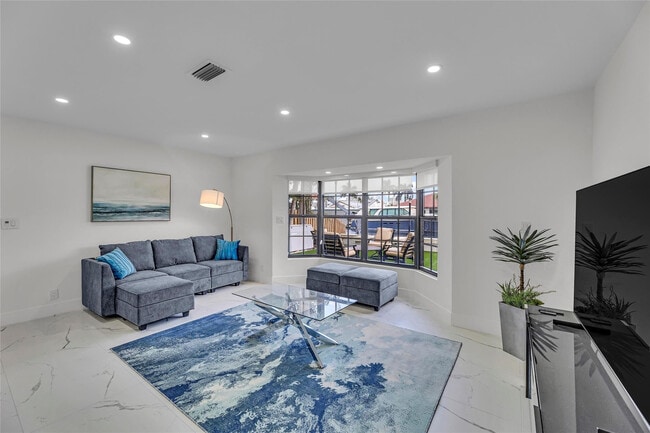 Photo - 616 3rd Key Dr