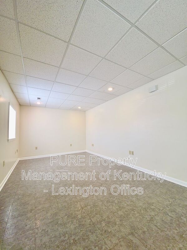 Photo - 3045 Colonel Rd Unit G