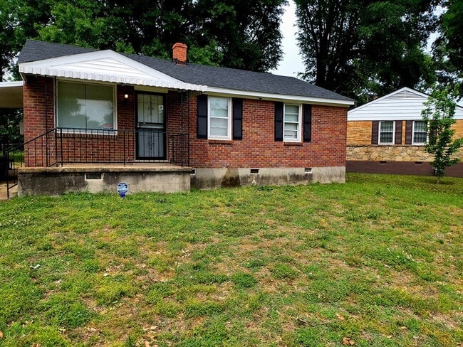 Building Photo - House For Rent