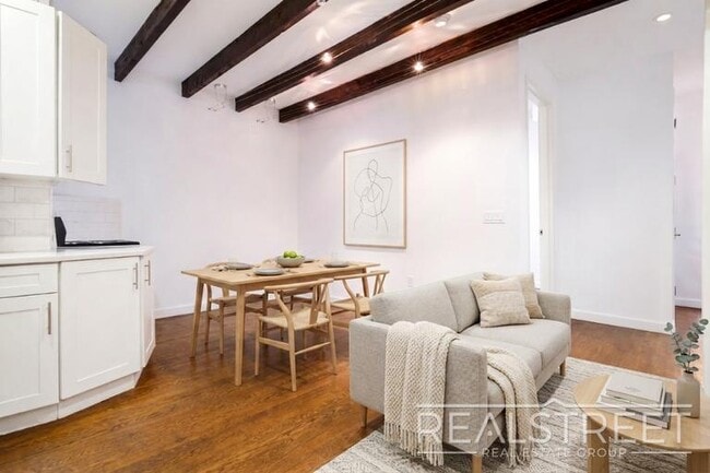 Photo - 3 BED 1.5 Bath in Bed Stuy Unidad 3F