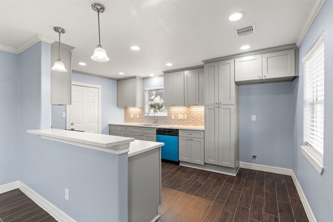 Photo - 2106 22nd Ave N