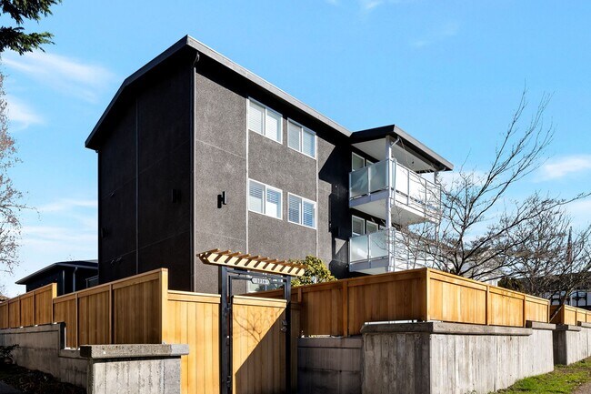 Photo - Great 2bd 2ba located in Old Burien Unit B